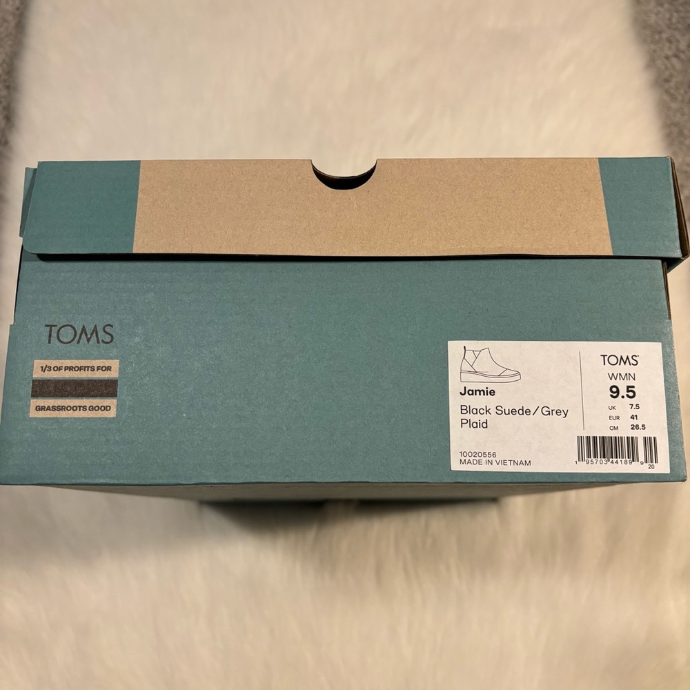 TOMS Jamie Black Plaid Slip-On Sneaker - Picture 11 of 11